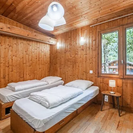 Σαλέ Rustic With Garden In