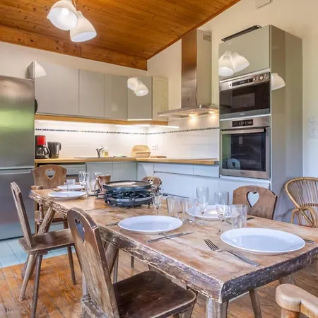 Chalet Rustic With Garden In *